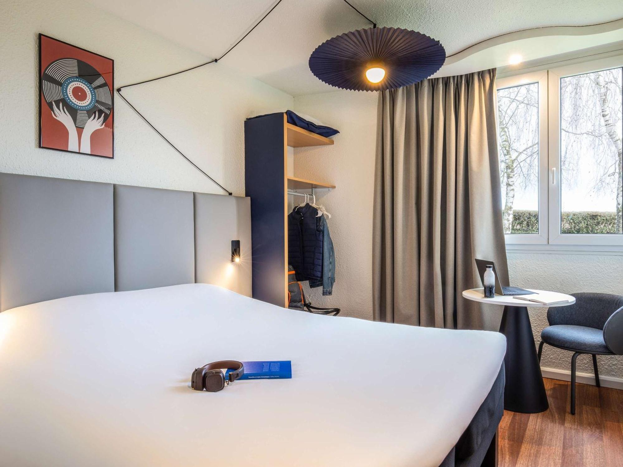 Hotel Ibis Chalons En Champagne Exterior foto