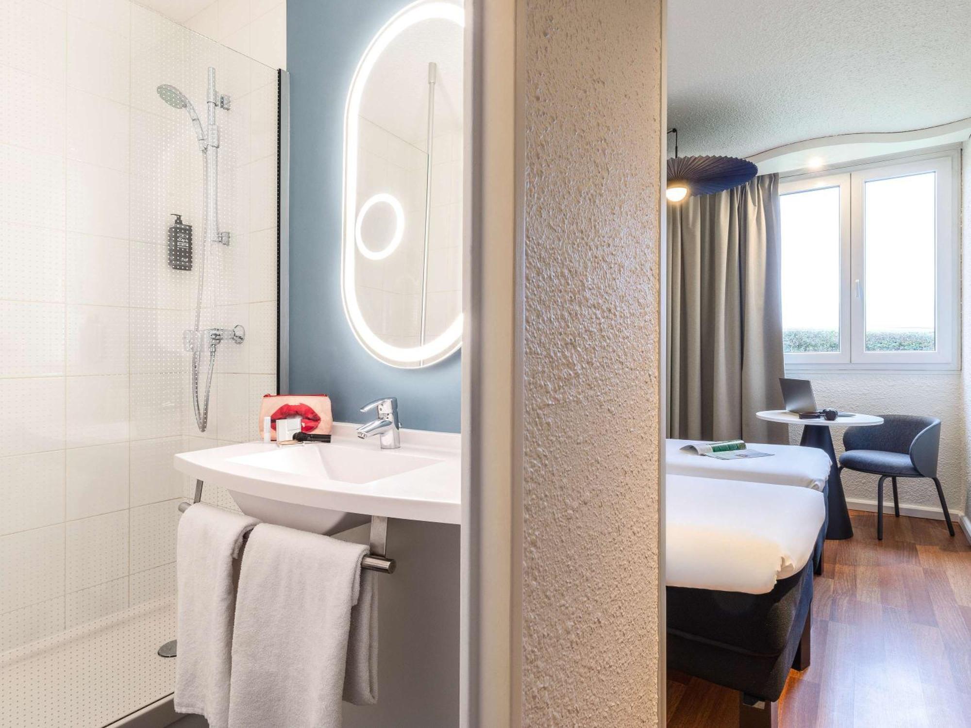 Hotel Ibis Chalons En Champagne Exterior foto