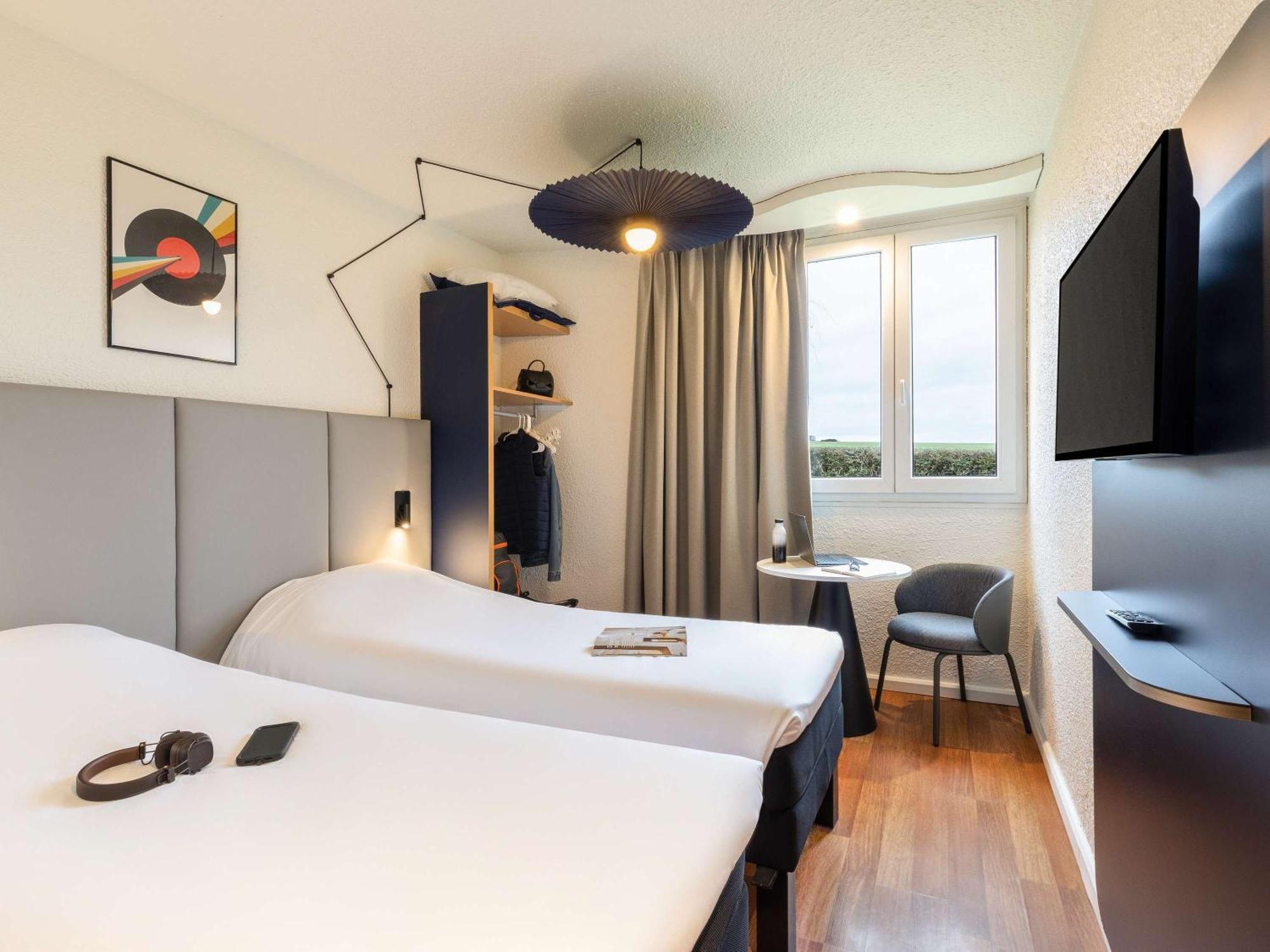 Hotel Ibis Chalons En Champagne Exterior foto