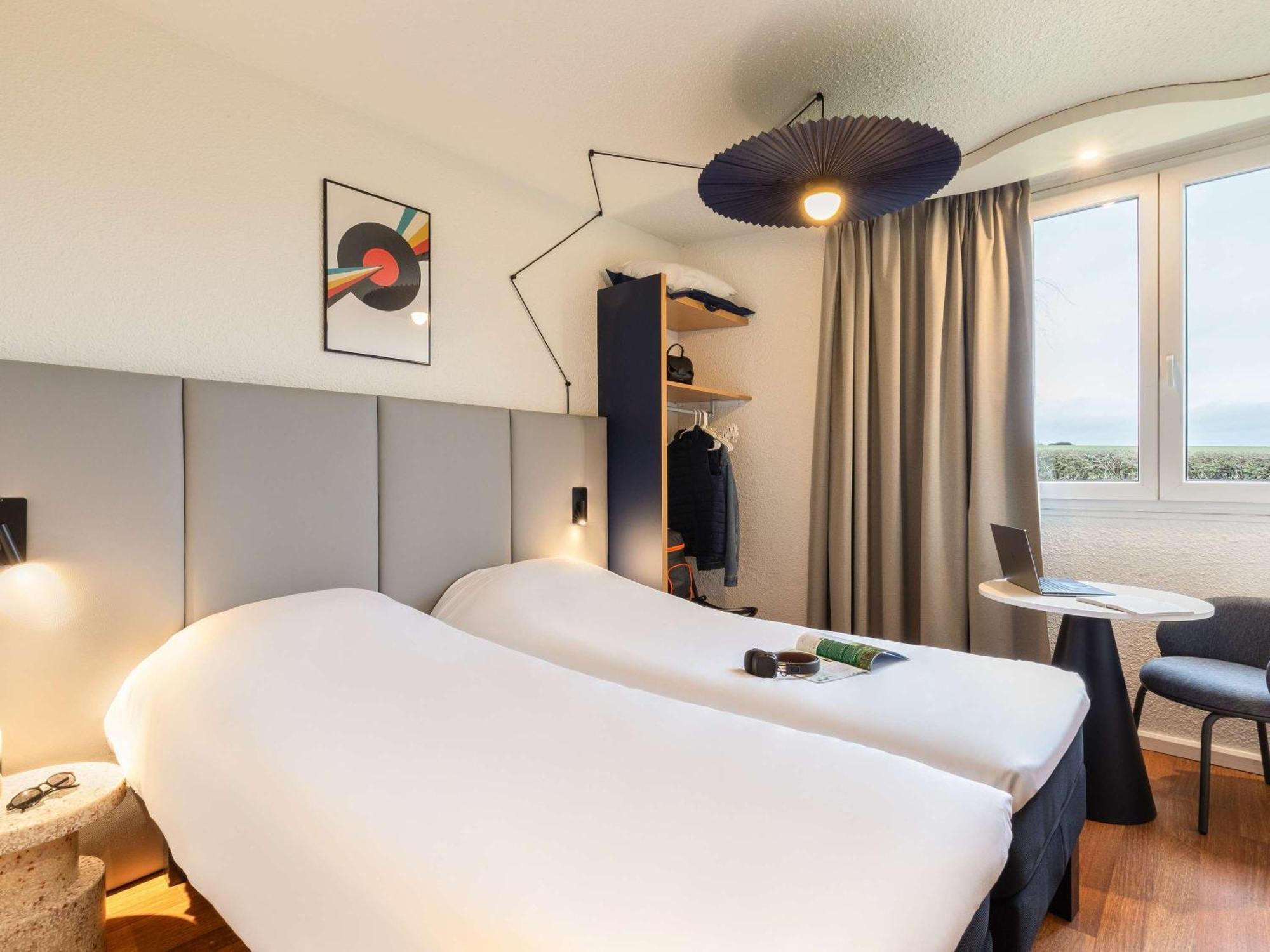 Hotel Ibis Chalons En Champagne Exterior foto