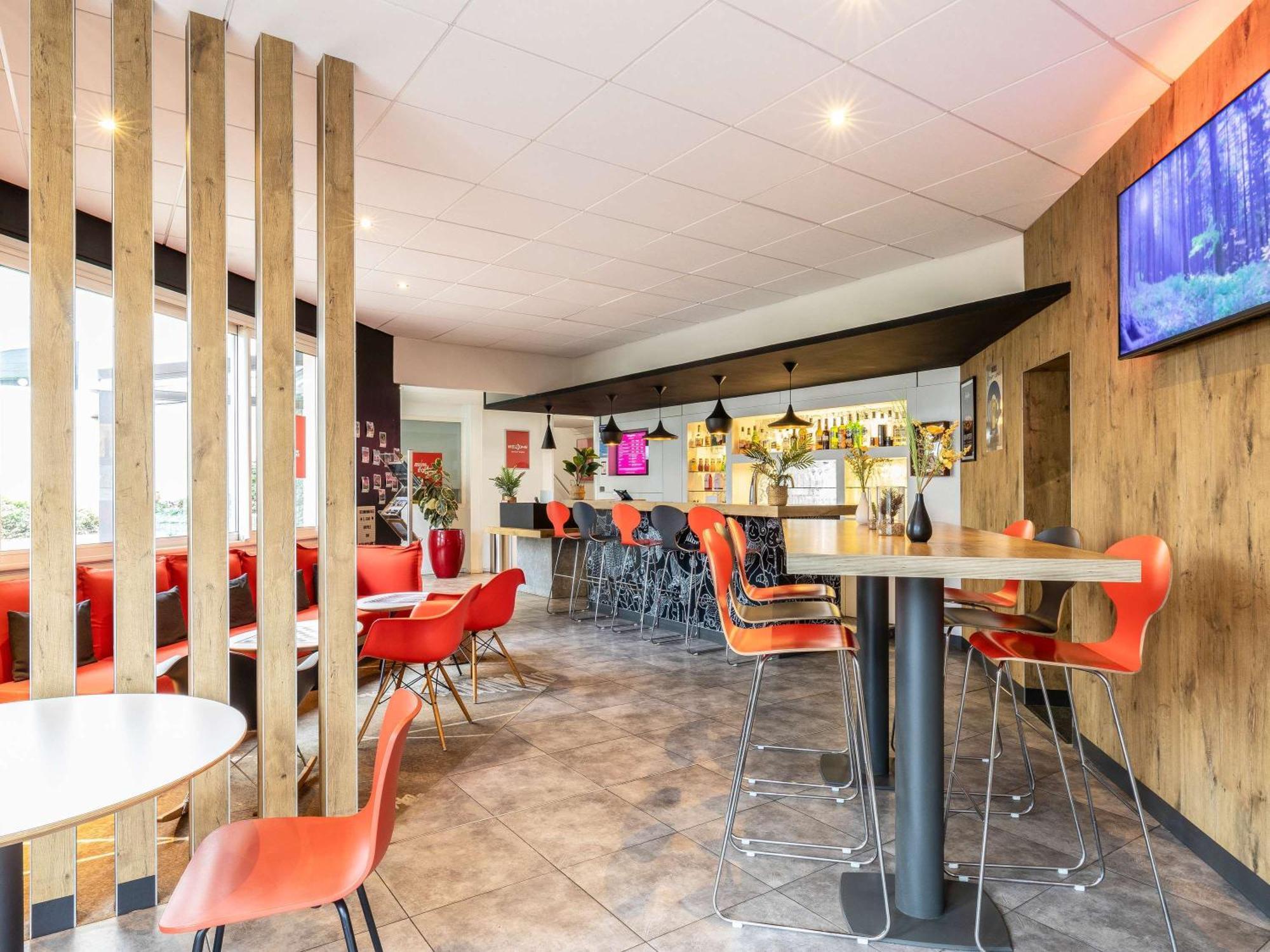 Hotel Ibis Chalons En Champagne Exterior foto