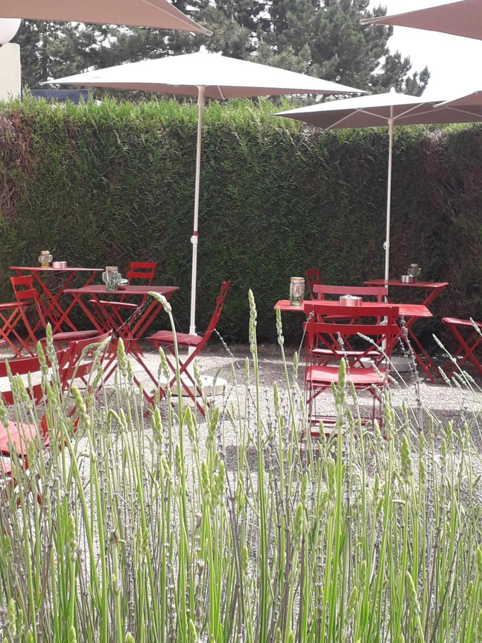 Hotel Ibis Chalons En Champagne Exterior foto
